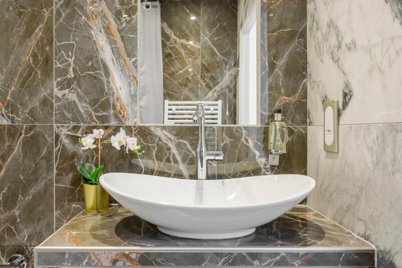 Merveil - Luxury Suite - Marais - Antoine I Parijs Buitenkant foto