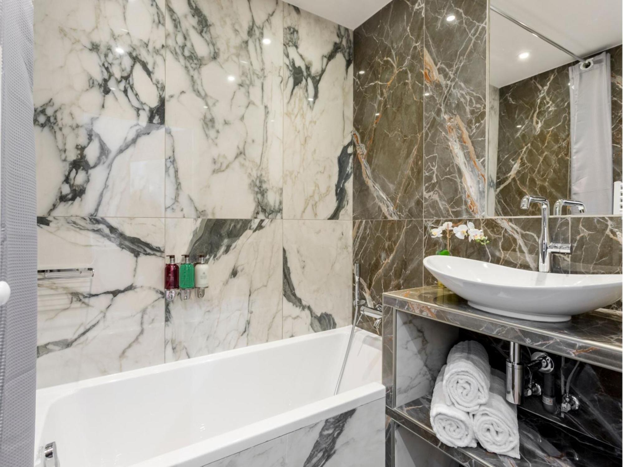 Merveil - Luxury Suite - Marais - Antoine I Parijs Buitenkant foto
